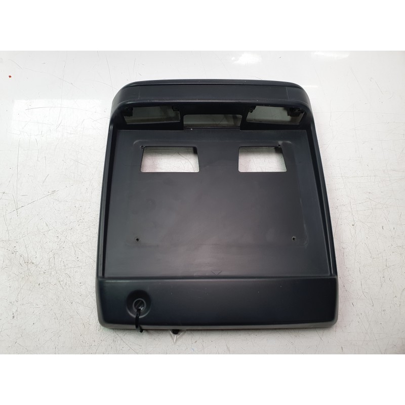 Recambio de moldura para mitsubishi montero iii (v7_w, v6_w) 3.2 di-d (v68w, v78w) referencia OEM IAM MR416417  