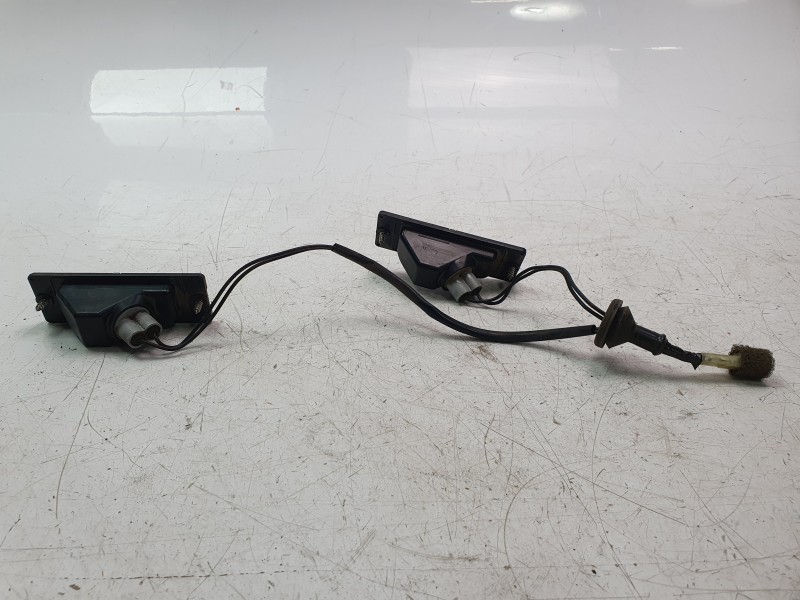 Recambio de piloto matricula para mitsubishi montero iii (v7_w, v6_w) 3.2 di-d (v68w, v78w) referencia OEM IAM MR441889  