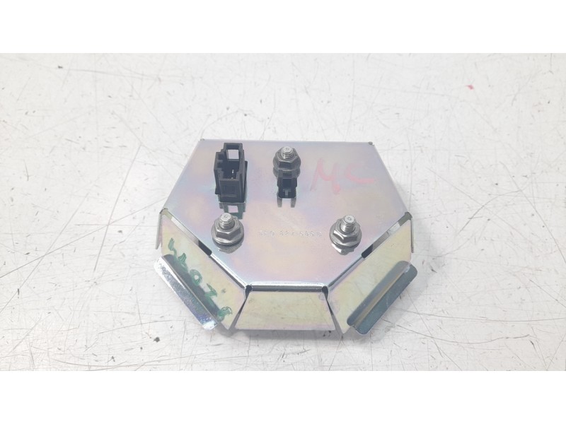 Recambio de maneta exterior porton para seat leon st (5f8) 1.5 tgi referencia OEM IAM 5F0827565D  