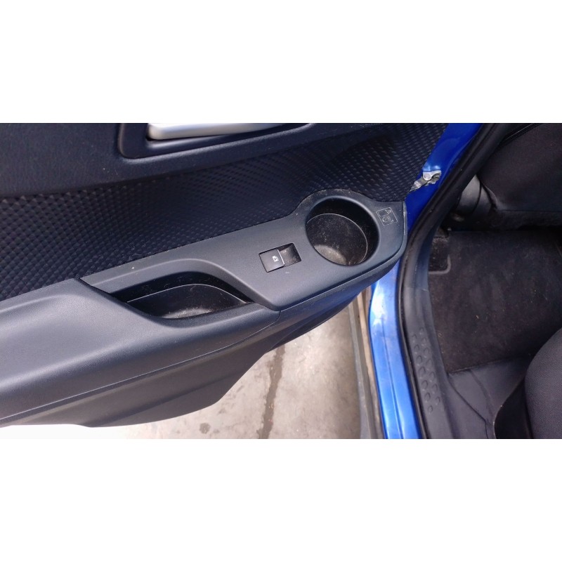 Recambio de mando elevalunas trasero izquierdo para toyota c-hr (_x1_) 1.8 hybrid (zyx10_, zyx11_) referencia OEM IAM   