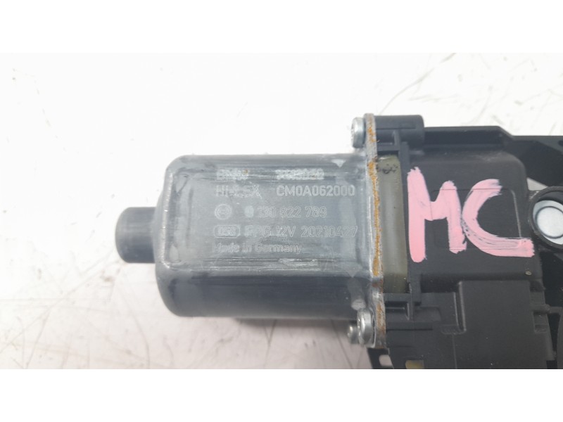 Recambio de motor elevalunas delantero derecho para bmw x2 (f39) sdrive 18 d referencia OEM IAM 7413050  