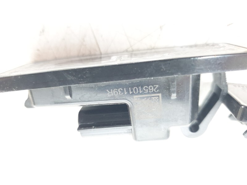 Recambio de piloto matricula para renault clio v referencia OEM IAM 265101139R  