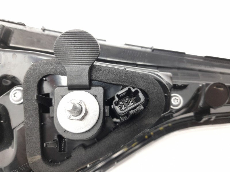 Recambio de piloto trasero derecho interior para renault clio v referencia OEM IAM   