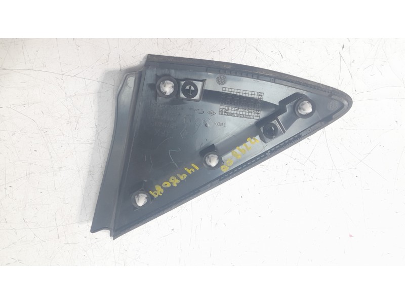 Recambio de moldura puerta delantera derecha para nissan townstar furgoneta/monovolumen (xfk) 1.3 referencia OEM IAM 638747799R 