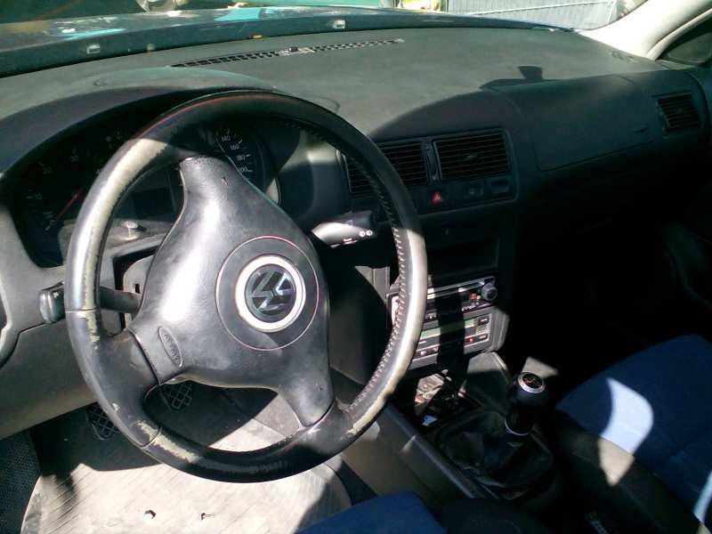 volkswagen golf iv berlina (1j1) del año 2001