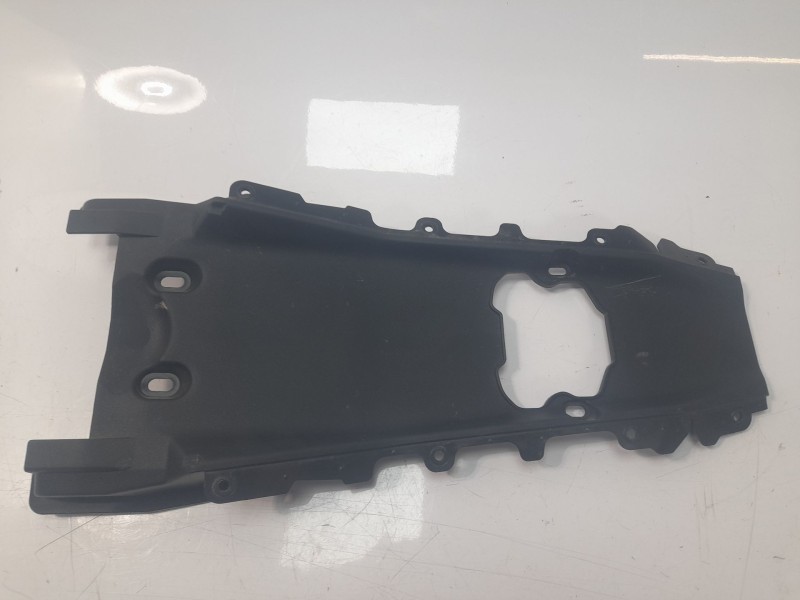 Recambio de guardabarros trasero para yamaha tracer 900 referencia OEM IAM B5U21651  