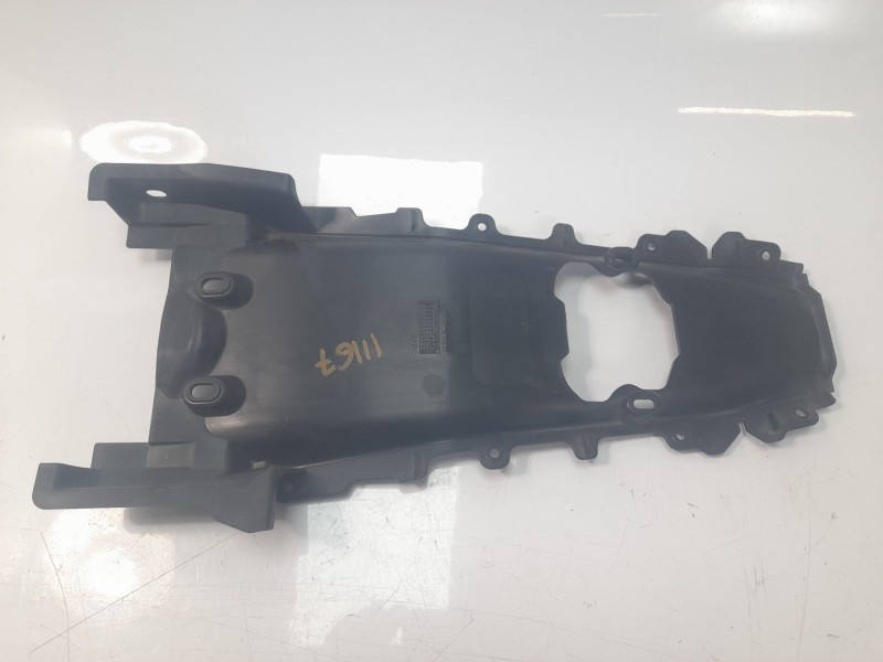 Recambio de guardabarros trasero para yamaha tracer 900 referencia OEM IAM B5U21651  