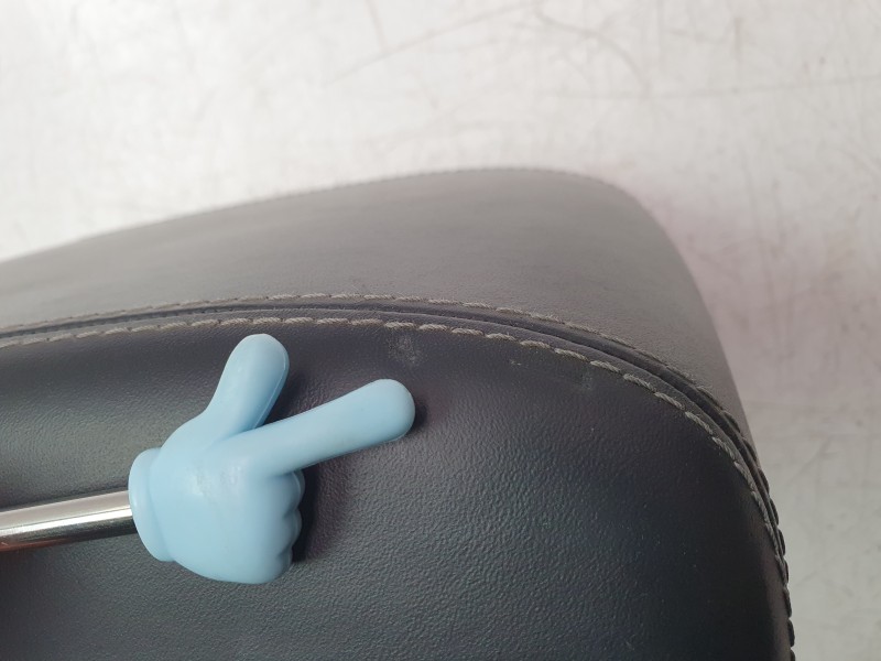 Recambio de apoyabrazos central para land rover range rover evoque (l538) 2.0 d 4x4 referencia OEM IAM LR054859  