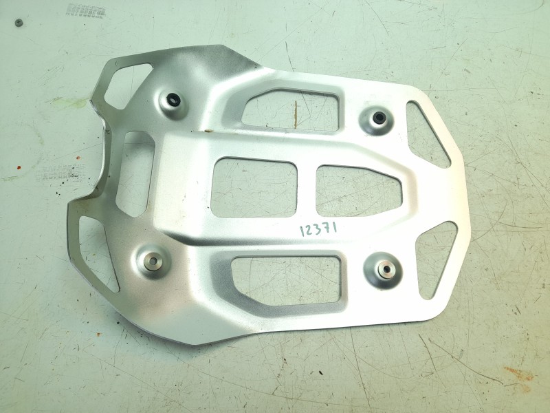 Recambio de cubrecarter para bmw r 1300 gs referencia OEM IAM 11845A64A33  