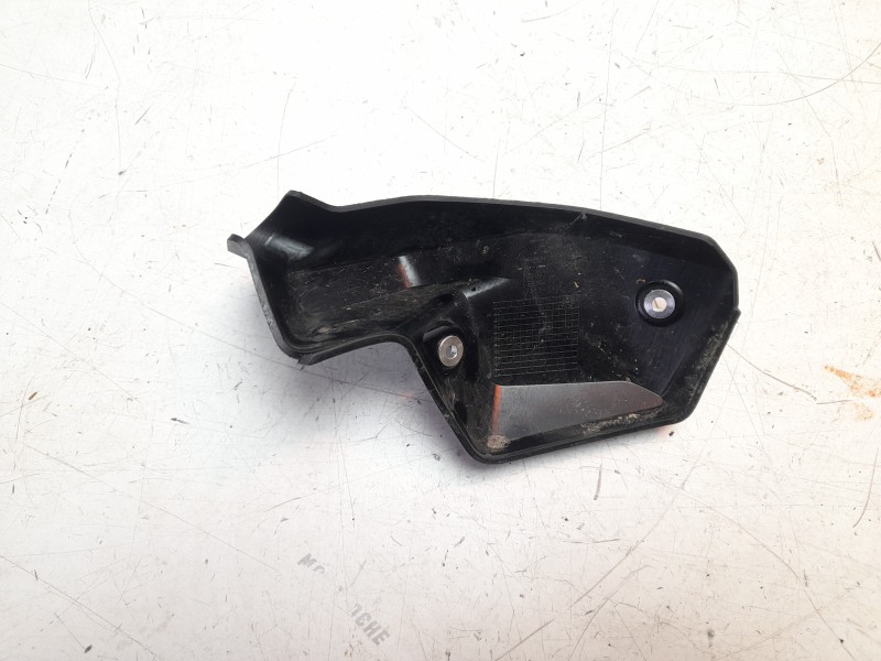 Recambio de moldura para bmw r 1300 gs referencia OEM IAM 11127105487  