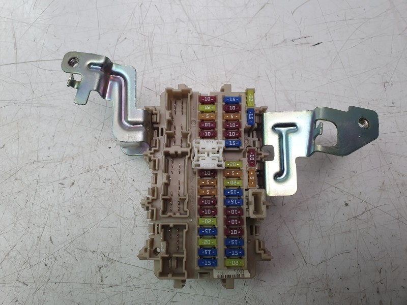 Recambio de caja reles / fusibles para nissan qashqai ii (j11, j11_) 1.3 dig-t referencia OEM IAM 4EB0C  