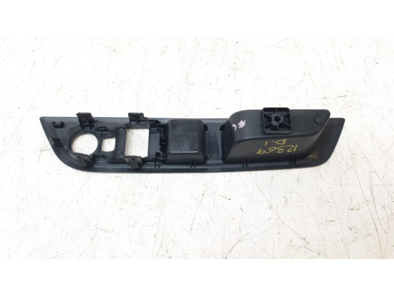 Recambio de moldura para citroën nuevo citroen c3 turbo 100 s&s 6v max nuevo citroen c3 turbo 100 s&s 6v max referencia OEM IAM 