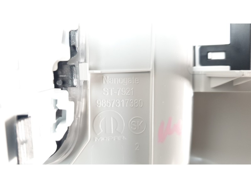 Recambio de luz interior para citroën nuevo citroen c3 turbo 100 s&s 6v max nuevo citroen c3 turbo 100 s&s 6v max referencia OEM