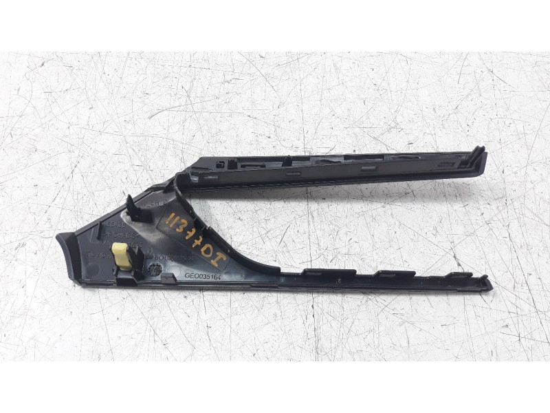 Recambio de moldura para toyota avensis 1.8 16v cat referencia OEM IAM 55436  