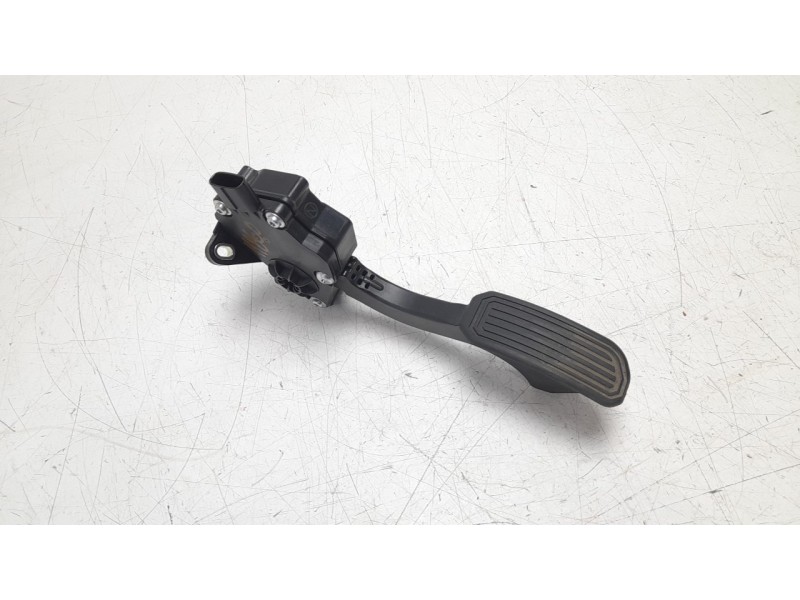 Recambio de potenciometro pedal para toyota prius+ advance referencia OEM IAM 7811047100  