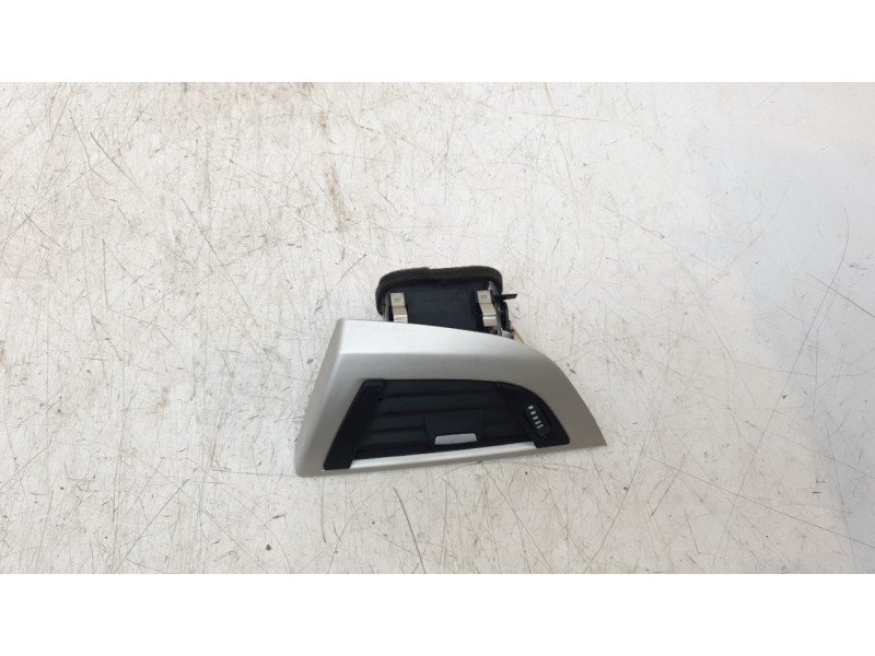 Recambio de aireador izquierdo para bmw 1 (f20) 118 d referencia OEM IAM 9205355  