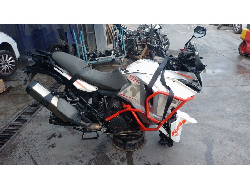 ktm super adventure del año 2015