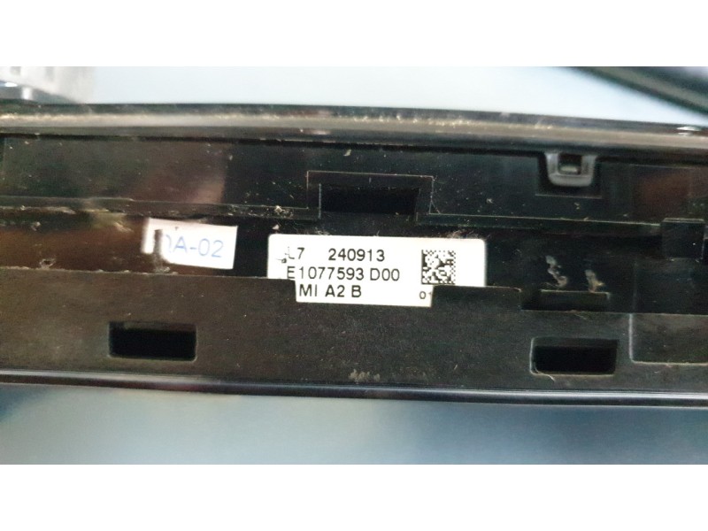 Recambio de mando climatizador para bmw 1 (f20) 118 d referencia OEM IAM E1077593  
