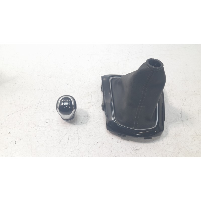 Recambio de pomo palanca cambio para nissan qashqai ii (j11, j11_) 1.3 dig-t referencia OEM IAM 328654BA1A  