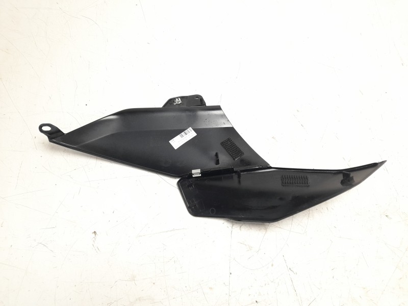 Recambio de moldura para bmw r 1300 gs referencia OEM IAM 46631541494  
