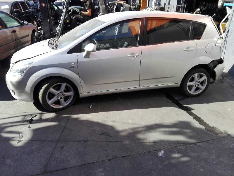 toyota corolla verso (r1) del año 2006