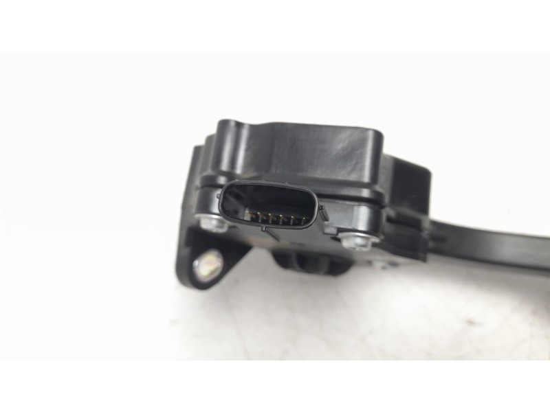 Recambio de potenciometro pedal para toyota prius+ advance referencia OEM IAM 7811047100  