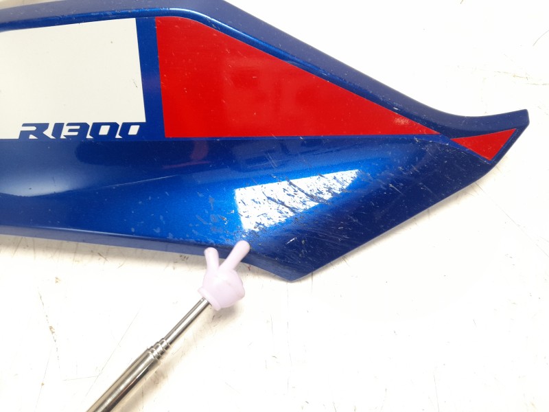 Recambio de moldura para bmw r 1300 gs referencia OEM IAM 46815A7A549  