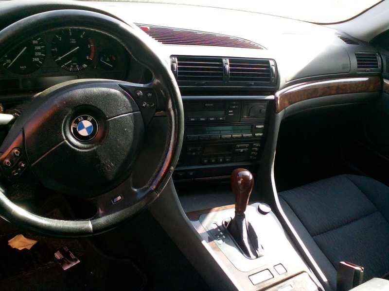 bmw serie 7 (e38) del año 2000