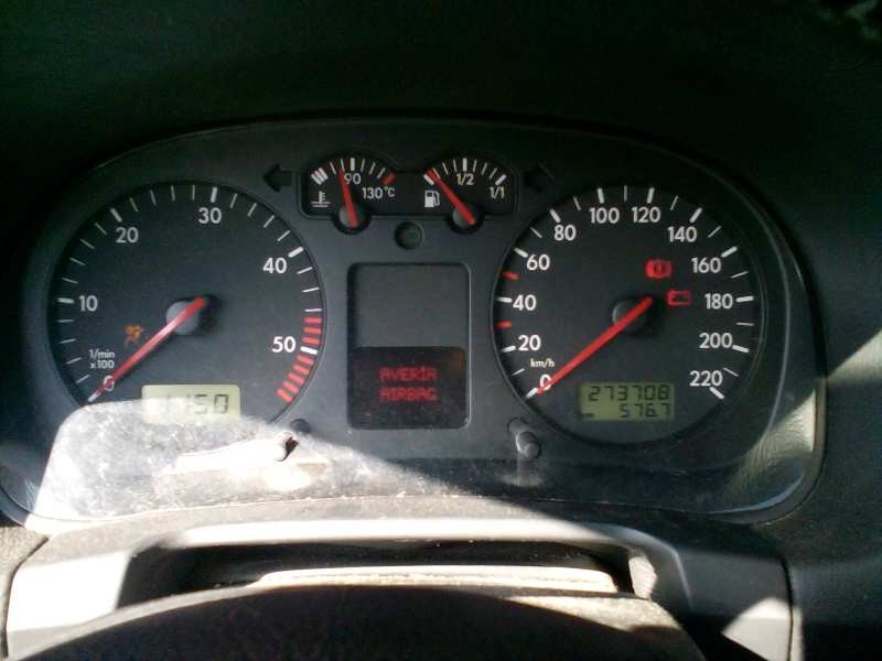 volkswagen golf iv berlina (1j1) del año 2001