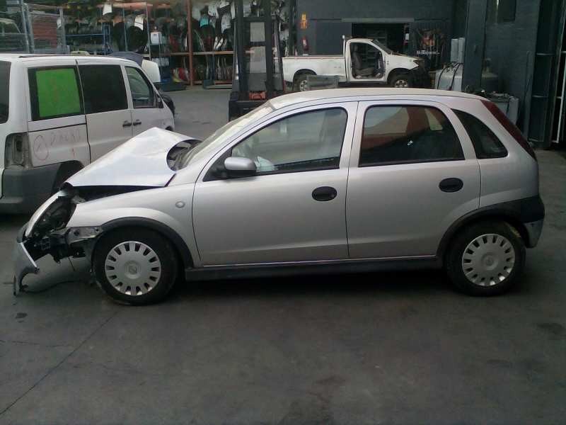 opel corsa c del año 2002