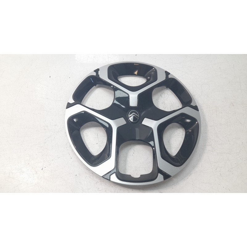 Recambio de tapacubos para citroën nuevo citroen c3 turbo 100 s&s 6v max nuevo citroen c3 turbo 100 s&s 6v max referencia OEM IA