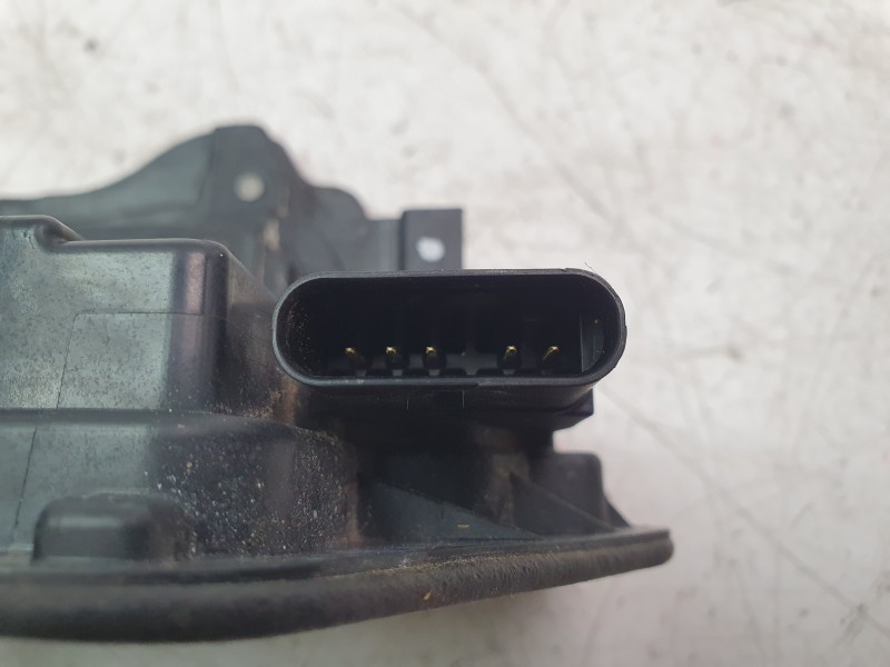 Recambio de cerradura puerta trasera derecha para bmw 1 (f40) 118 d referencia OEM IAM 51227956144 744504610 