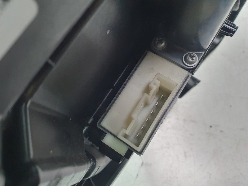 Recambio de elevalunas trasero derecho para bmw 1 (f40) 118 d referencia OEM IAM 51335A638E6  