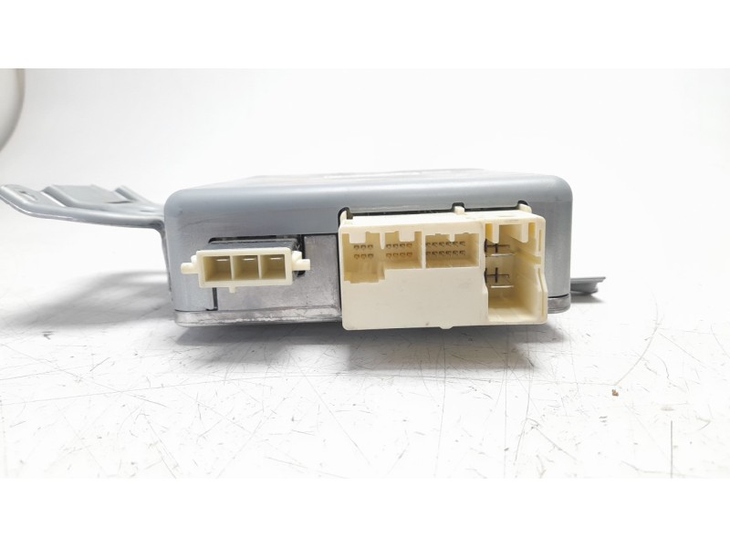 Recambio de modulo electronico para toyota prius+ advance referencia OEM IAM 8965047413  