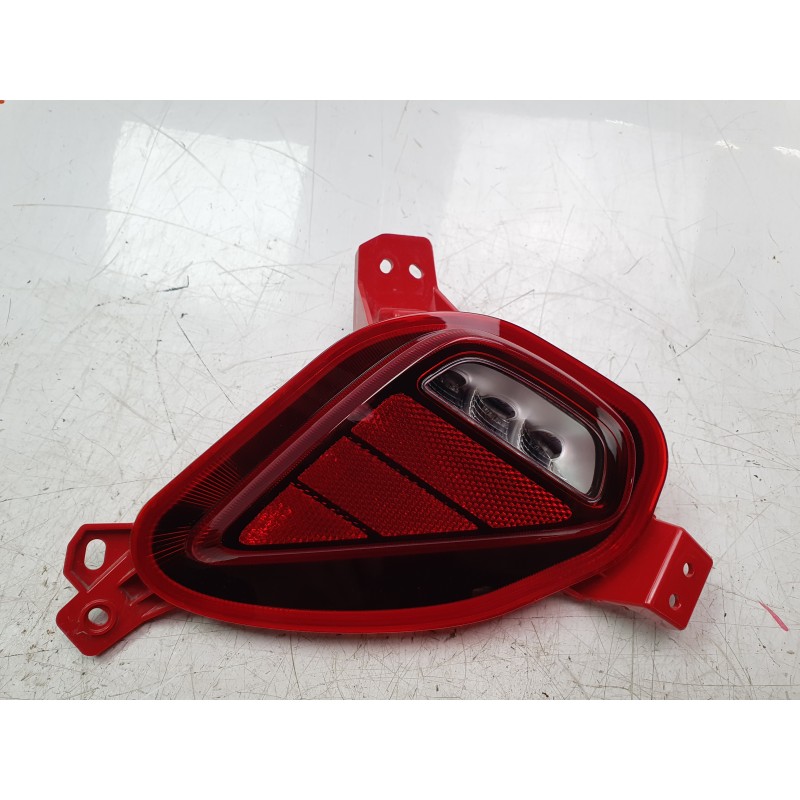 Recambio de piloto trasero izquierdo paragolpes para kia xceed 1.0 t-gdi 74 kw (100 cv) referencia OEM IAM 92405J7300  