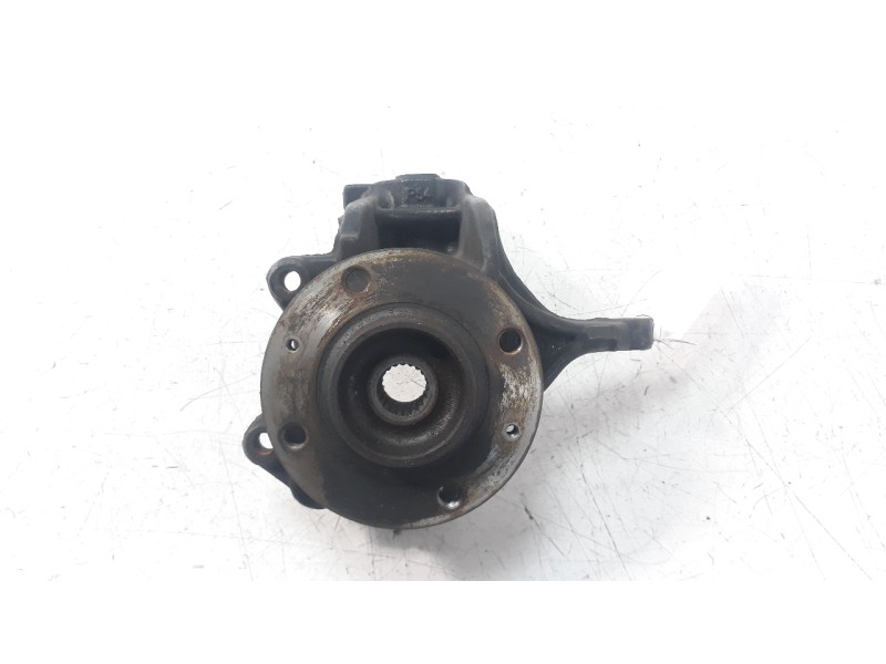 Recambio de mangueta delantera izquierda para peugeot 208 1.2 12v vti referencia OEM IAM 1607557480  
