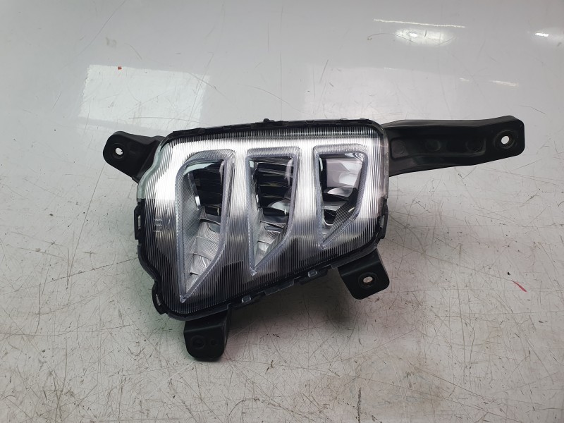 Recambio de faro antiniebla izquierdo para ssangyong korando (c300) 1.5 referencia OEM IAM 8320137000  