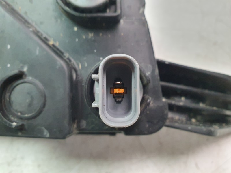 Recambio de faro antiniebla izquierdo para ssangyong korando (c300) 1.5 referencia OEM IAM 8320137000  