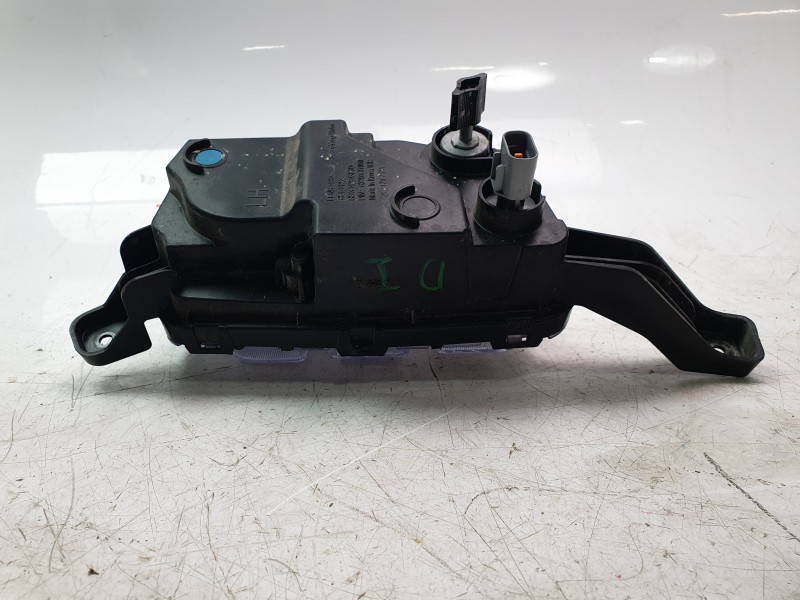 Recambio de faro antiniebla izquierdo para ssangyong korando (c300) 1.5 referencia OEM IAM 8320137000  