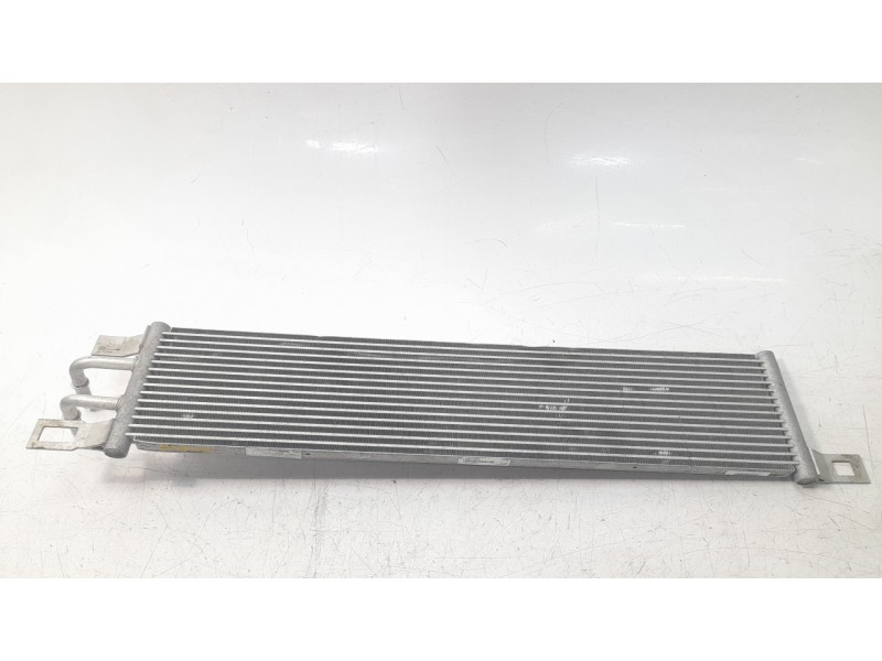 Recambio de radiador aceite para ford kuga titanium referencia OEM IAM LX617A095  