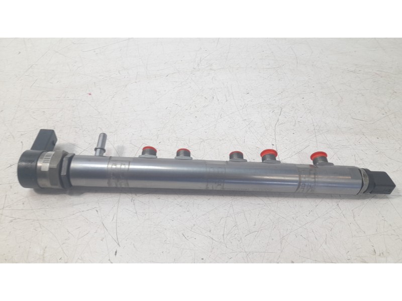 Recambio de rampa inyectora para bmw x1 (e84) sdrive 18 d referencia OEM IAM 780912704  
