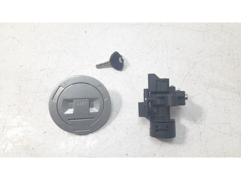 Recambio de conmutador de arranque para bmw f ( - 800cc) f 700 gs (k70) referencia OEM IAM 51257700072  