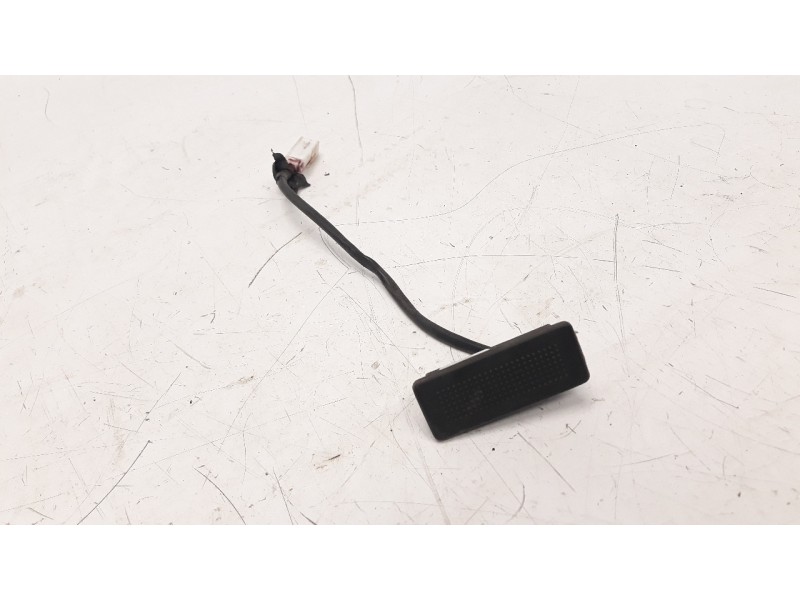 Recambio de maneta exterior porton para alfa romeo stelvio (630) quadrifoglio 4wd referencia OEM IAM 52056462  