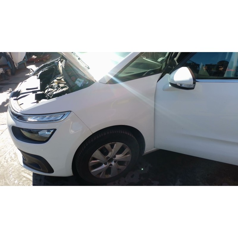 Recambio de aleta delantera izquierda para citroën c4 picasso ii 1.6 bluehdi 120 referencia OEM IAM   