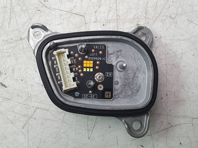 Recambio de centralita faros xenon para volkswagen golf viii (cd1, da1) 2.0 tdi referencia OEM IAM 5H0998478B 90167234B 