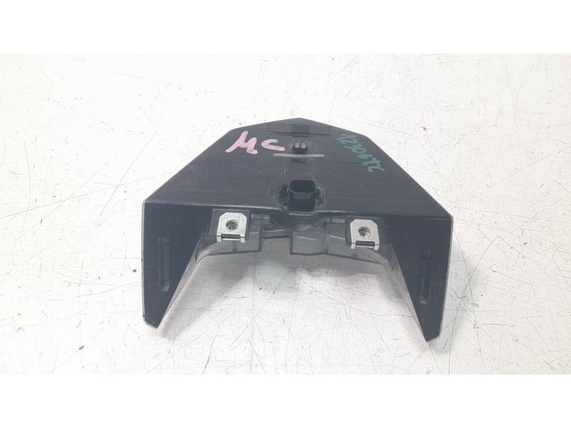 Recambio de piloto trasero central para bmw f ( - 800cc) f 700 gs (k70) referencia OEM IAM 63218528399  