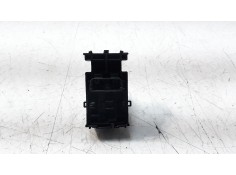 Recambio de mando elevalunas trasero derecho para toyota corolla (e21) referencia OEM IAM 8481002250   2