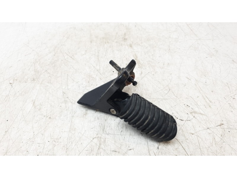 Recambio de estribo lateral para bmw f ( - 800cc) f 700 gs (k70) referencia OEM IAM 46717701200  