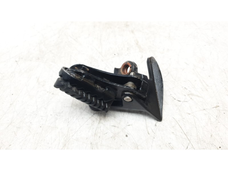 Recambio de estribo lateral para bmw f ( - 800cc) f 700 gs (k70) referencia OEM IAM 46717701200  