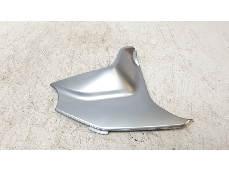 Recambio de moldura para bmw f ( - 800cc) f 700 gs (k70) referencia OEM IAM 46638554370  